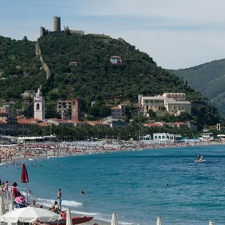 Palazzo Vescovile נולי