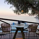 Palazzo Vescovile 4* Noli