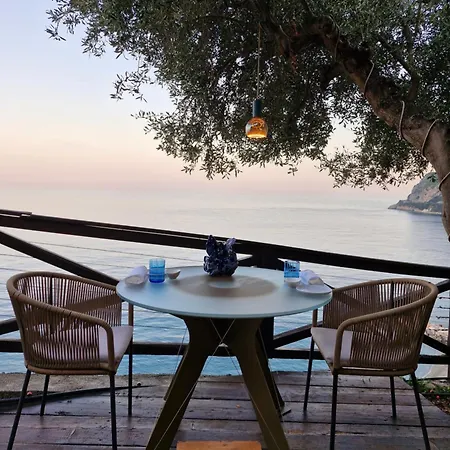 Palazzo Vescovile 4* Noli